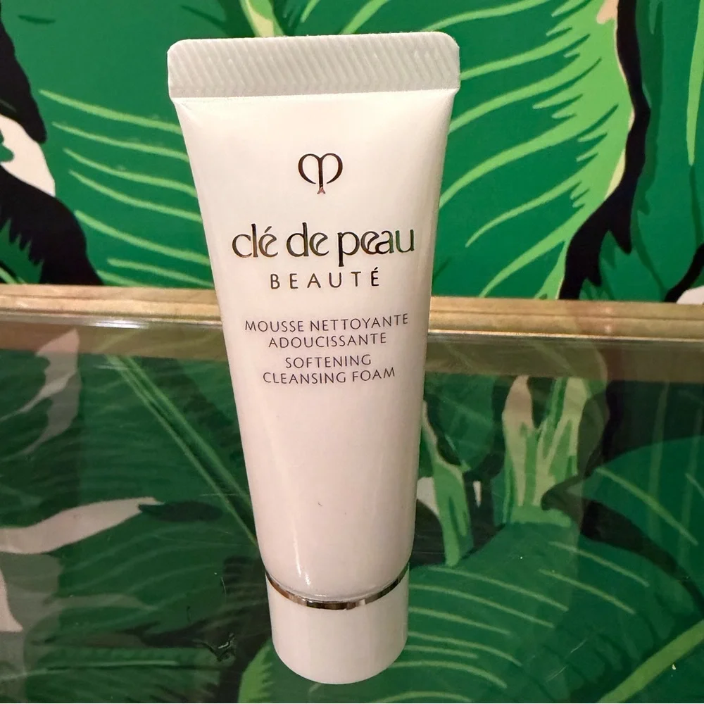NWT Cle de Peau Softening Cleansing Foam 20mL Mini